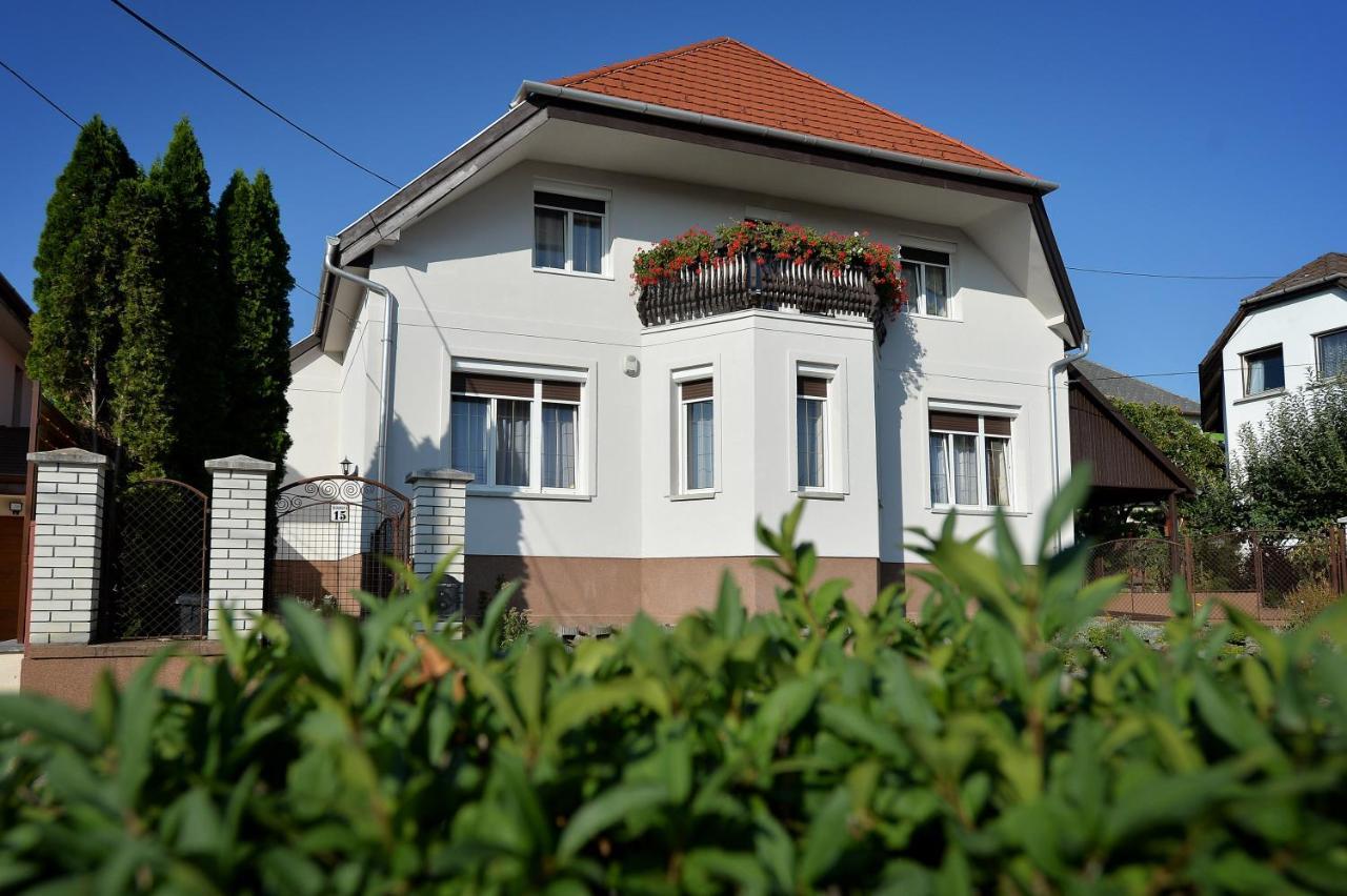 Ferienwohnung Hajduhegy Vendeghaz Erlau Exterior foto